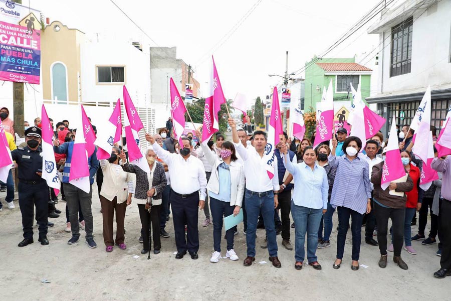 Comenzó Eduardo Rivera pavimentación de cuatro calles al sur de la ciudad