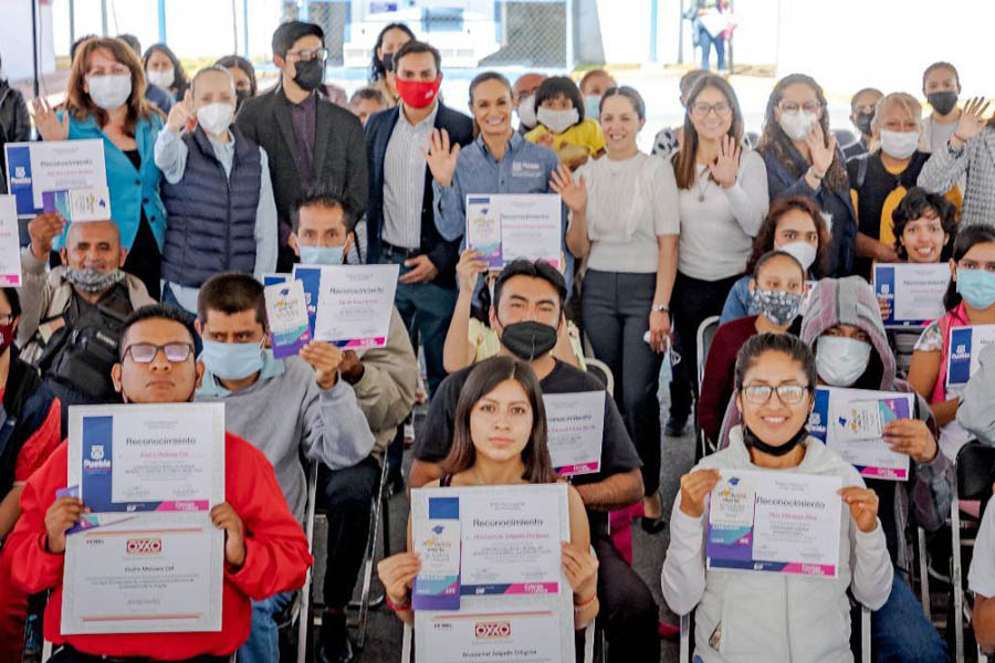 20 personas con discapacidad se incorporaron a la vida laboral con el apoyo del DIF Puebla