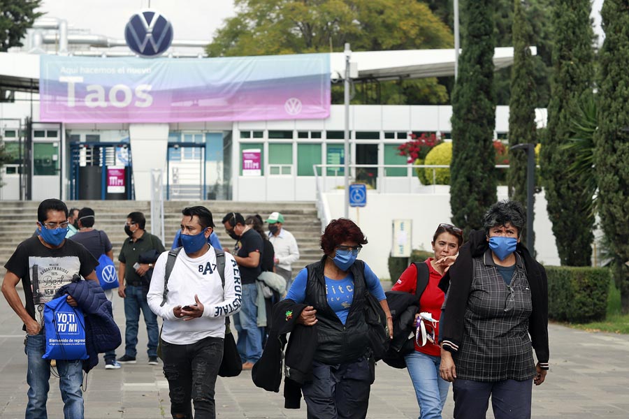 Sindicato VW logra aumento salarial de 8.6 por ciento