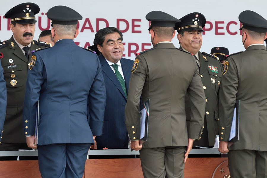 Asistió gobernador a graduación de la Escuela de Mando del Ejército y Fuerza Aérea