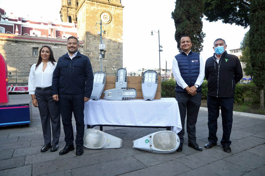 Funcionan en la capital poblana 94 de cada 100 luminarias