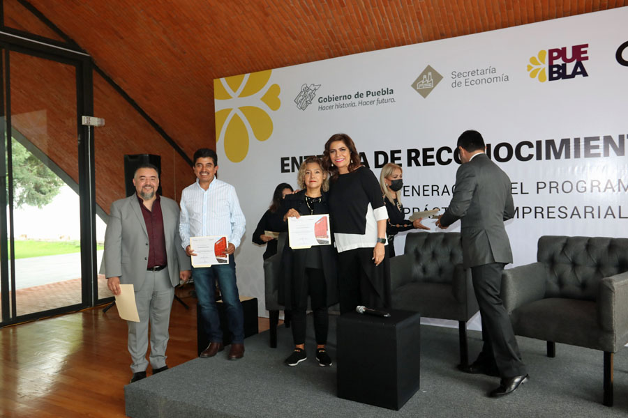 Se graduó la primera generación del programa fundamentos prácticos empresariales de negocios