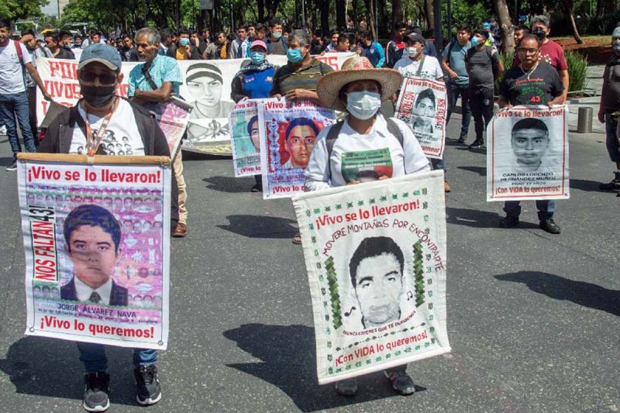 Dictan auto de formal prisión contra general y dos militares más por caso Ayotzinapa