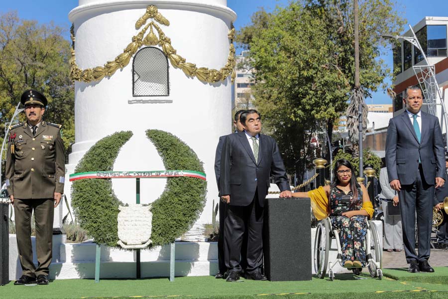 Conmemora Puebla 201 aniversario de la Consumación de la Independencia; MBH preside ceremonia