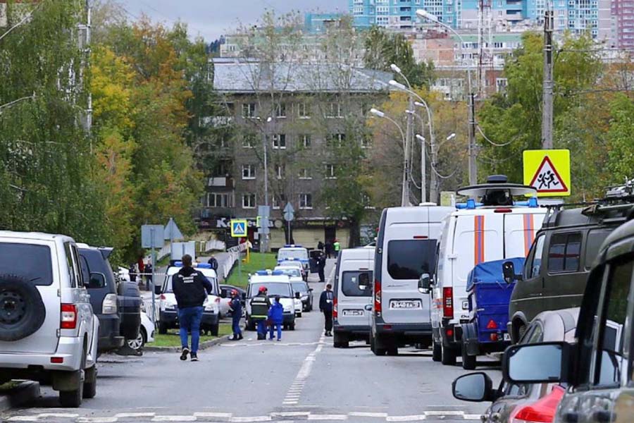 Tiroteo en escuela de Rusia deja 13 muertos y 21 heridos