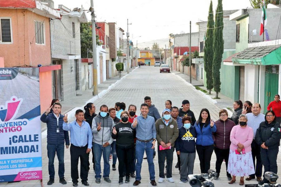 “Construyendo contigo” le cambia la cara a cuatro calles de Bosques de Manzanilla y Lomas de Tzilotzoni