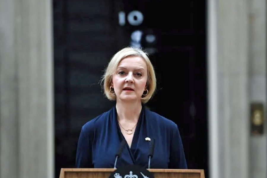 Renunció la primera ministra británica, Liz Truss