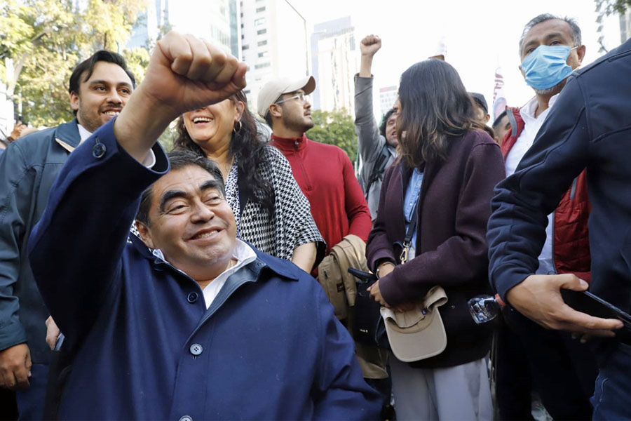 Refleja marcha de AMLO renovación e incremento del apoyo social a la 4T: MBH