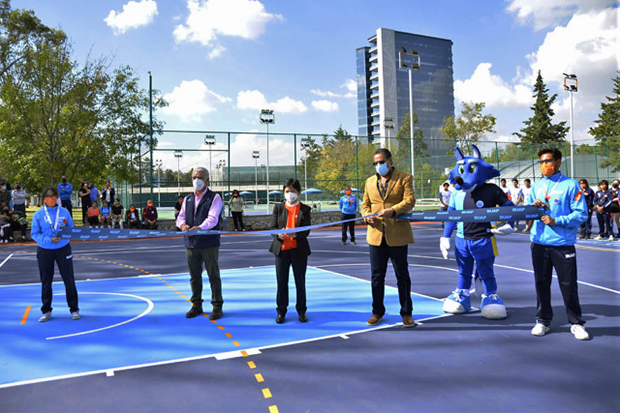 La Rectora Lilia Cedillo Ramírez inaugura cancha de handball en Ciudad Universitaria