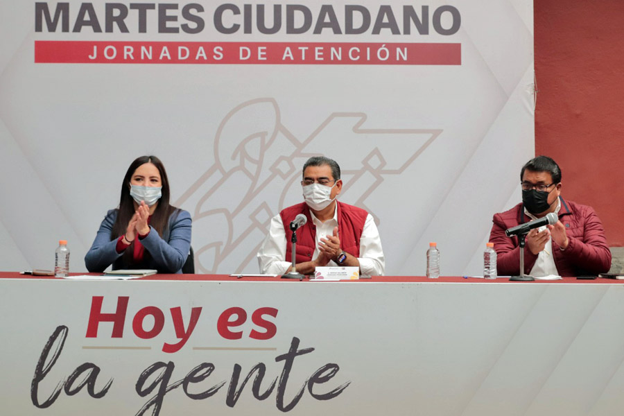 Poblanas, una prioridad para el gobierno estatal: Sergio Salomón; presenta programa de salud “Viernes de las Mujeres”