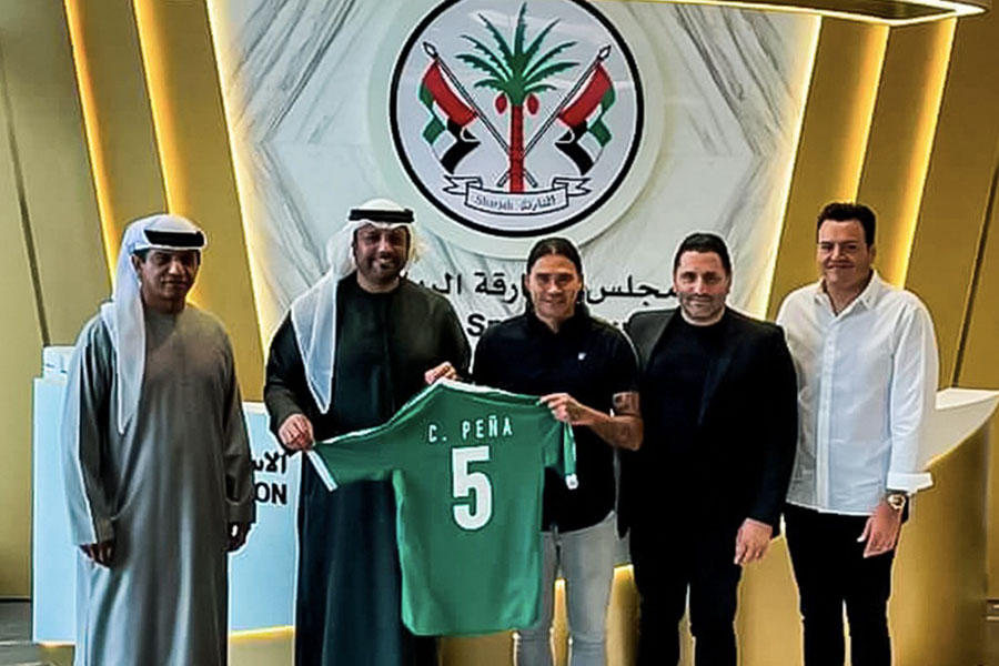 Gullit Peña tiene nuevo equipo en Emiratos Árabes Unidos