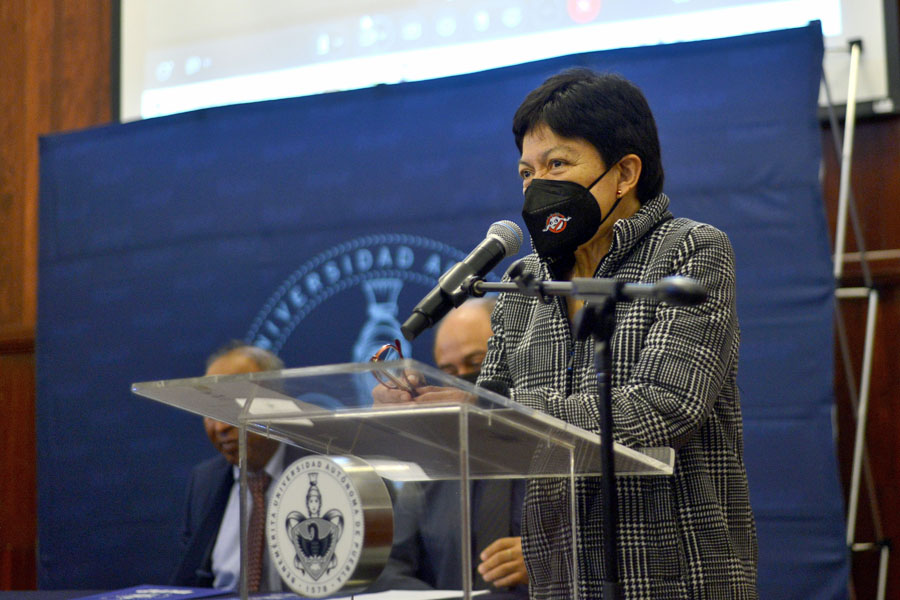 Facultad de Lenguas genera oportunidades para los jóvenes: Rectora Lilia Cedillo Ramírez