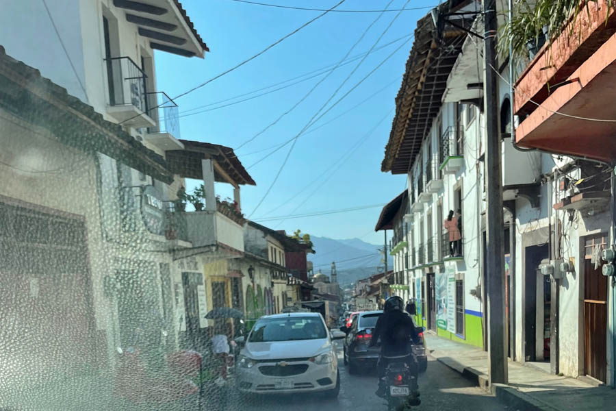 En primer día de campaña del proyecto integral de movilidad en Zacatlán se crea confusión entre los conductores