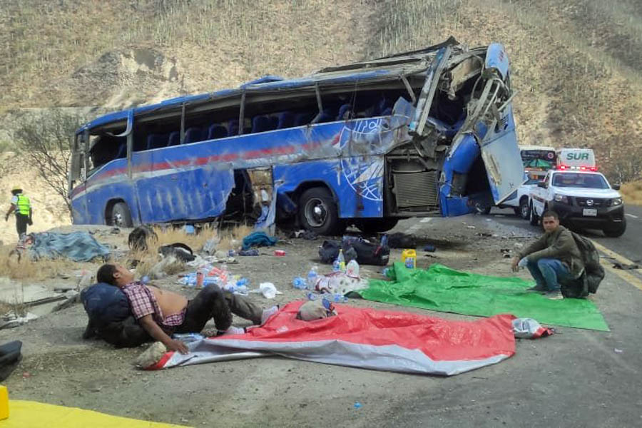 Accidente deja al menos 15 muertos en la Cuacnopalan-Oaxaca