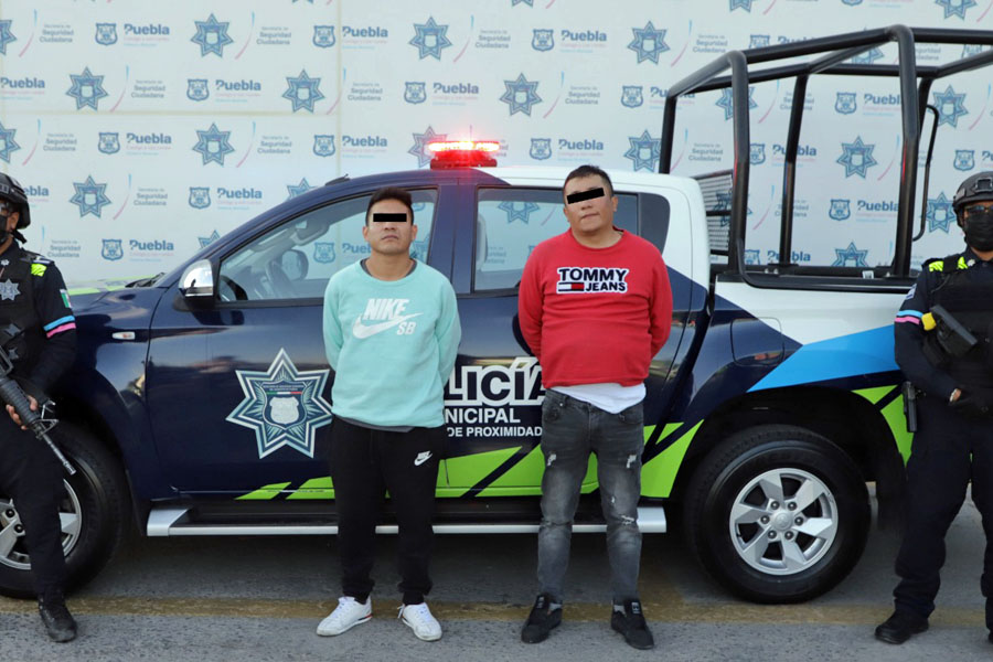 Dos integrantes de "Los Checos", banda dedicada al robo a cuentahabiente fueron detenidos por la policía municipal de Puebla