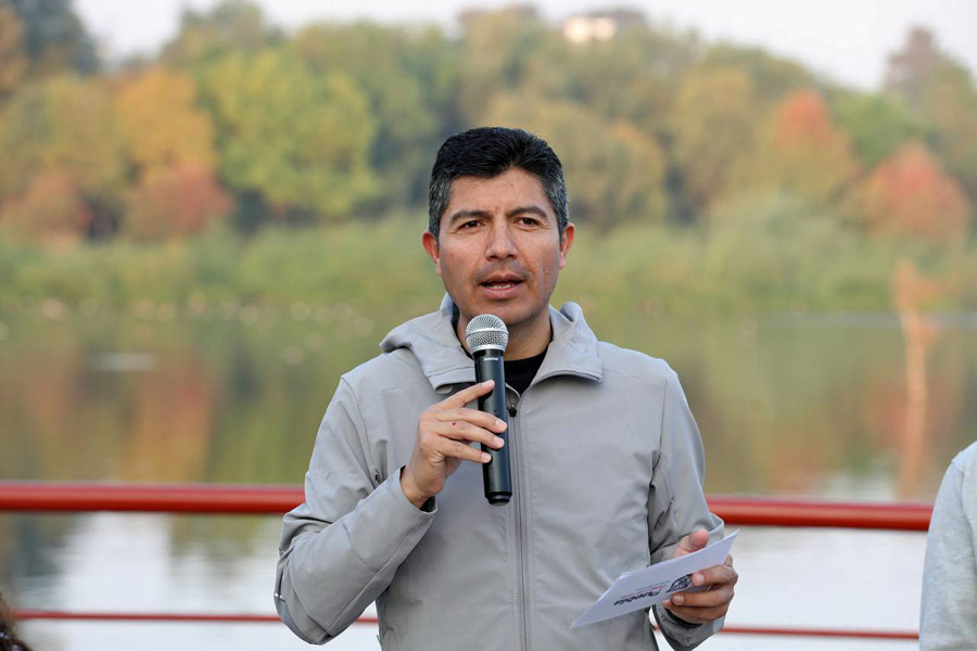 Eduardo Rivera entrega rehabilitación del parque centenario Laguna de Chapulco