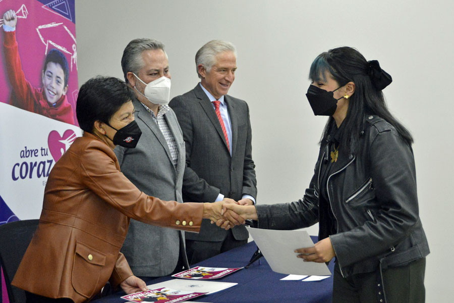 Nuestro compromiso es dar a nuestros estudiantes la oportunidad de terminar su carrera: Lilia Cedillo