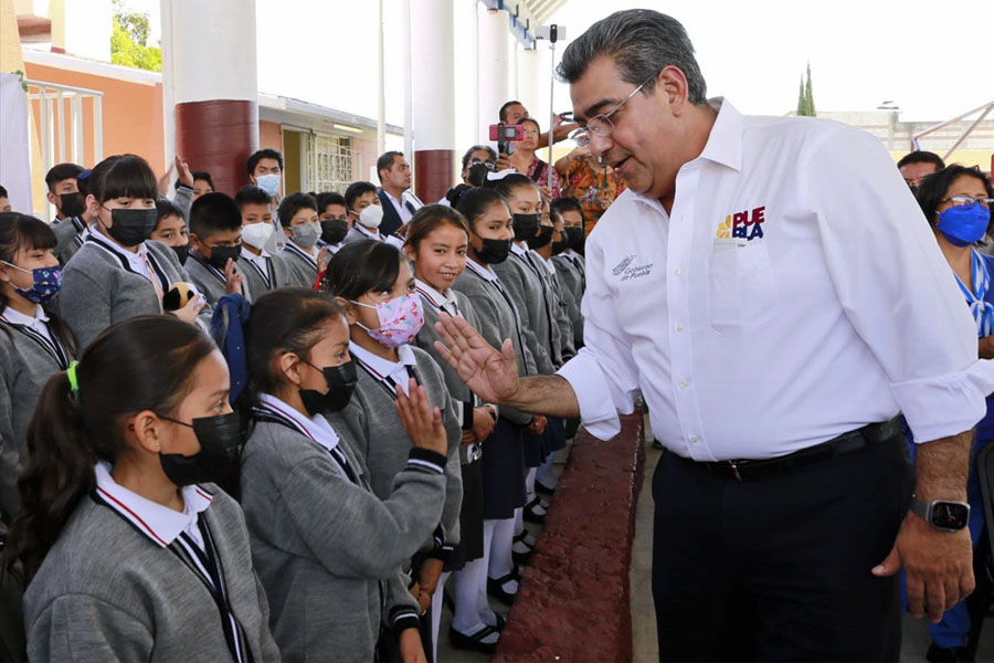 Mejora gobierno de Puebla espacios educativos para garantizar crecimiento integral de la niñez