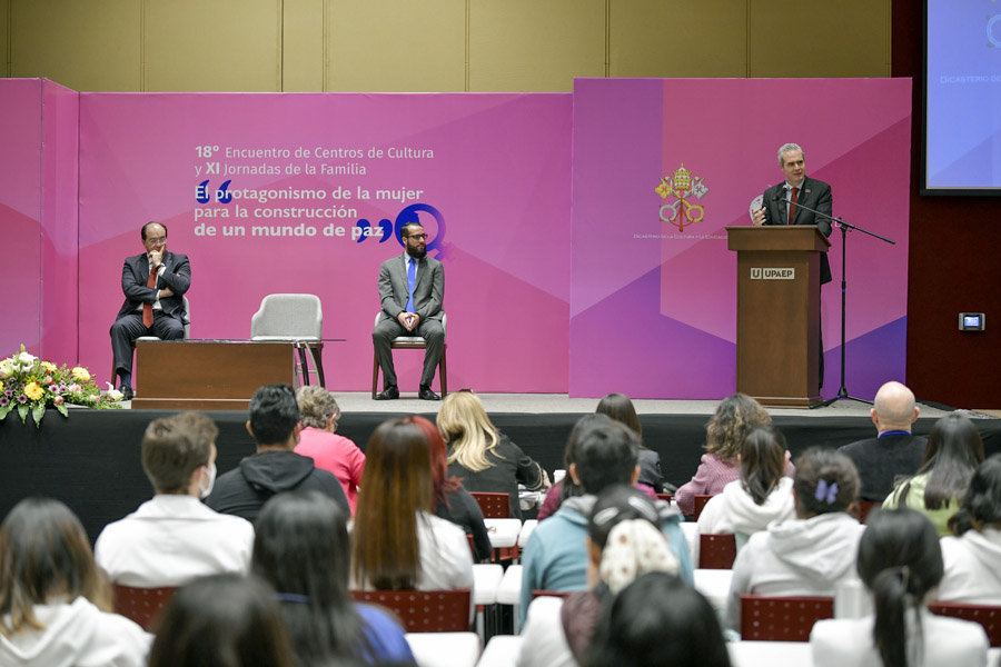 La familia debe ser un espacio de diálogo, reflexión y enseñanza para un mundo mejor