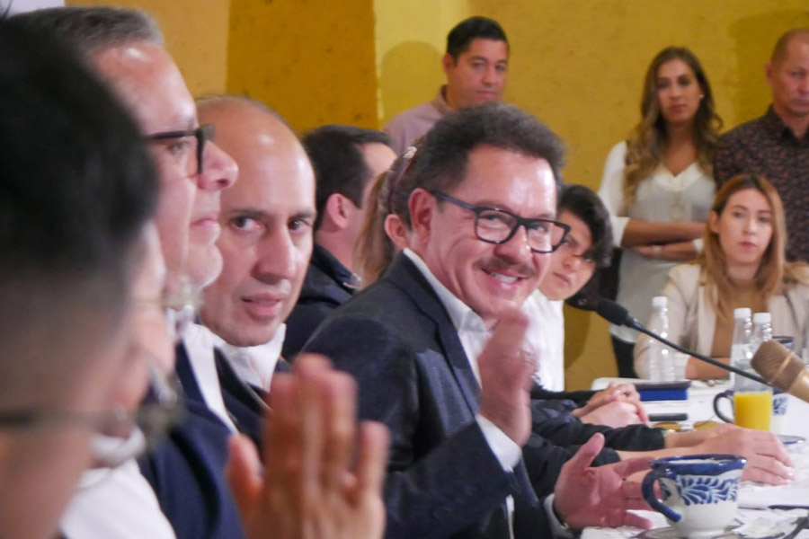 Respalda Nacho Mier que más busquen la gubernatura de Puebla