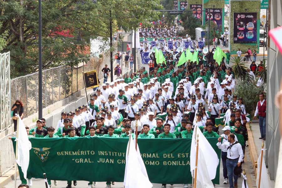 Realiza SEP revista para desfile del 5 de Mayo