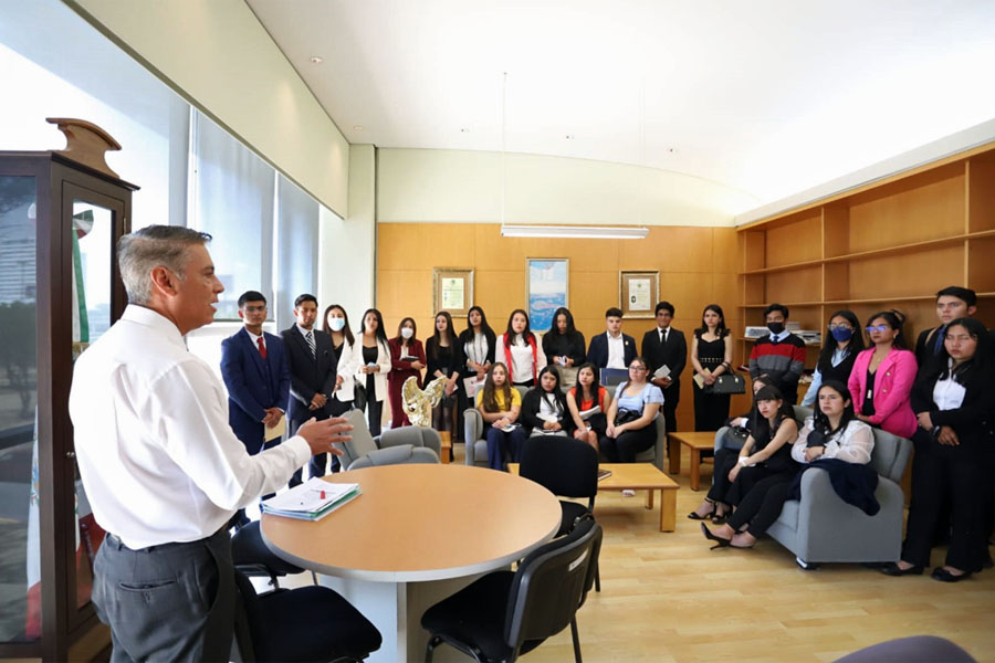 Explica Consejo de la Judicatura Reforma Judicial a estudiantes de Chignahuapan