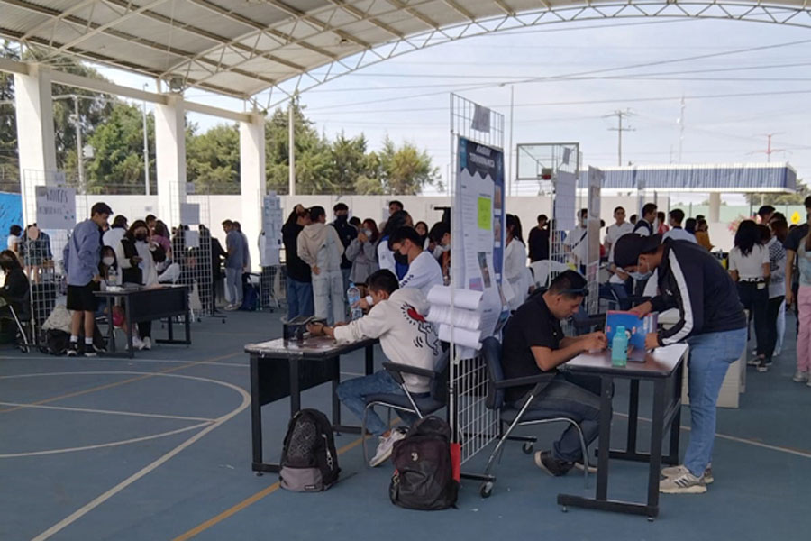 Prepa Alfonso Calderón, sede del XXXII Concurso Estatal de Aparatos y Experimentos de Física, organizado por la SMF