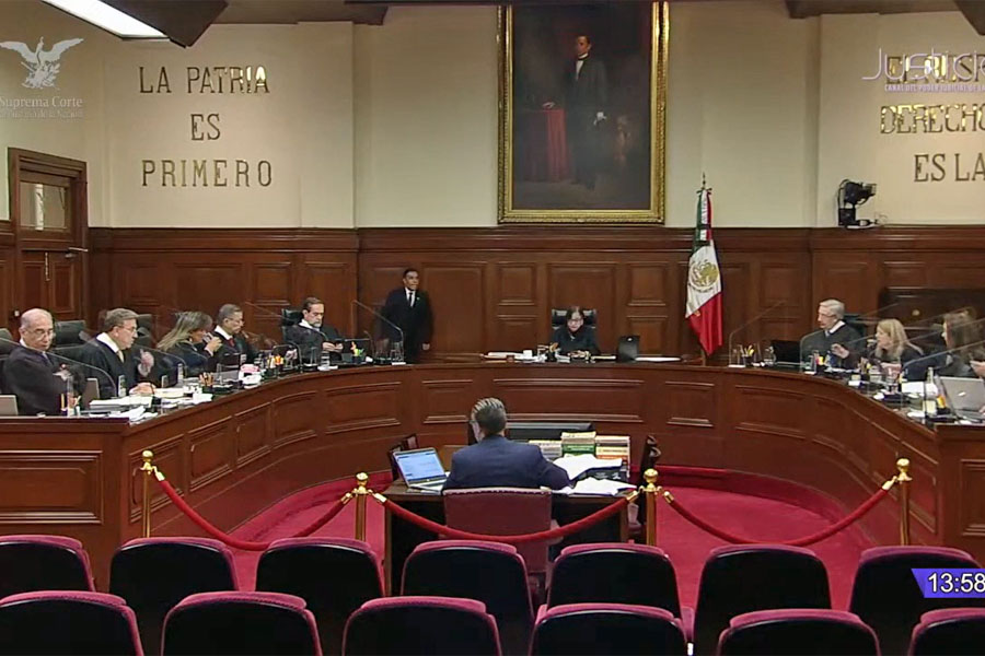 AMLO avala consulta sobre elección por voto de ministros de la Corte