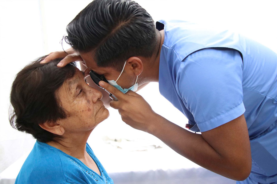 Con módulo de pediatría en "Martes Ciudadano", Salud procura bienestar de menores de Coxcatlán