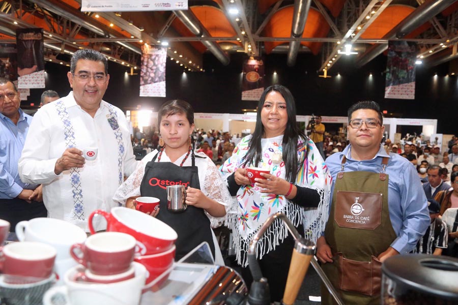 Gobierno de Puebla respalda y amplía oportunidades para sector cafetalero: Sergio Salomón