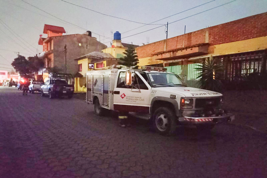 Evacuaron a vecinos de Tulcingo por fuga de químicos