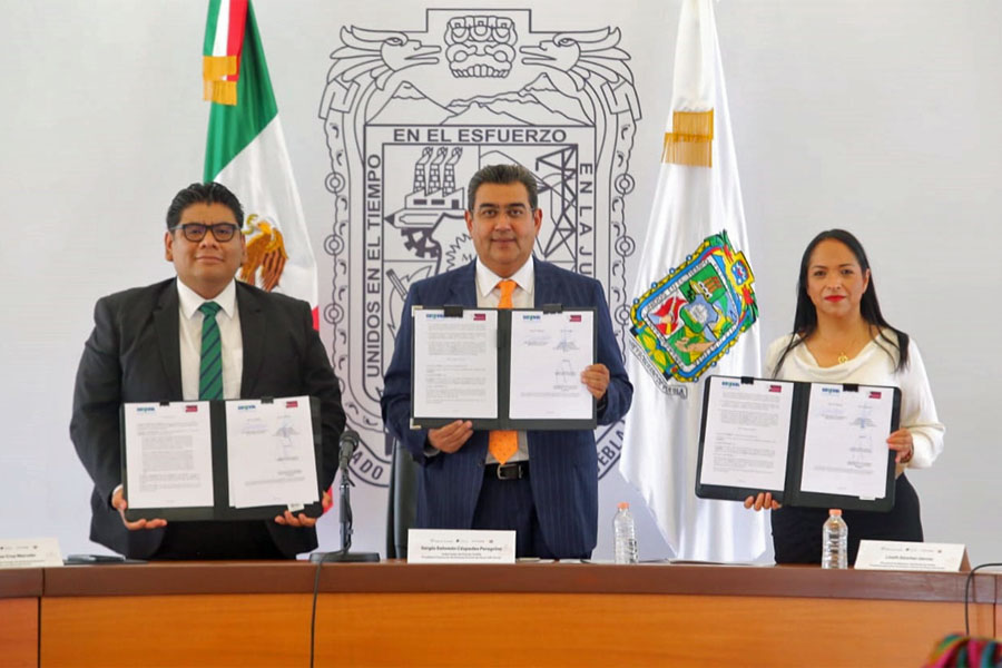 Promueve gobierno estatal políticas públicas para que poblanos tengan una vida digna