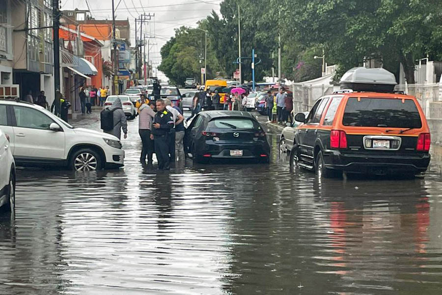 Onda tropical 10 provocó intensa lluvia en la capital poblana