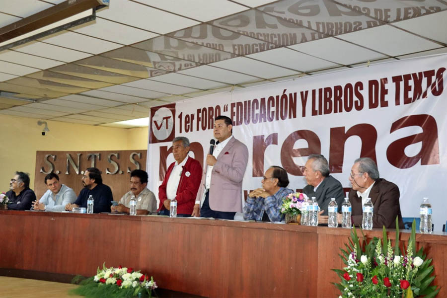 Como senador de Morena impulsamos la educación con valores que promueve AMLO: Armenta