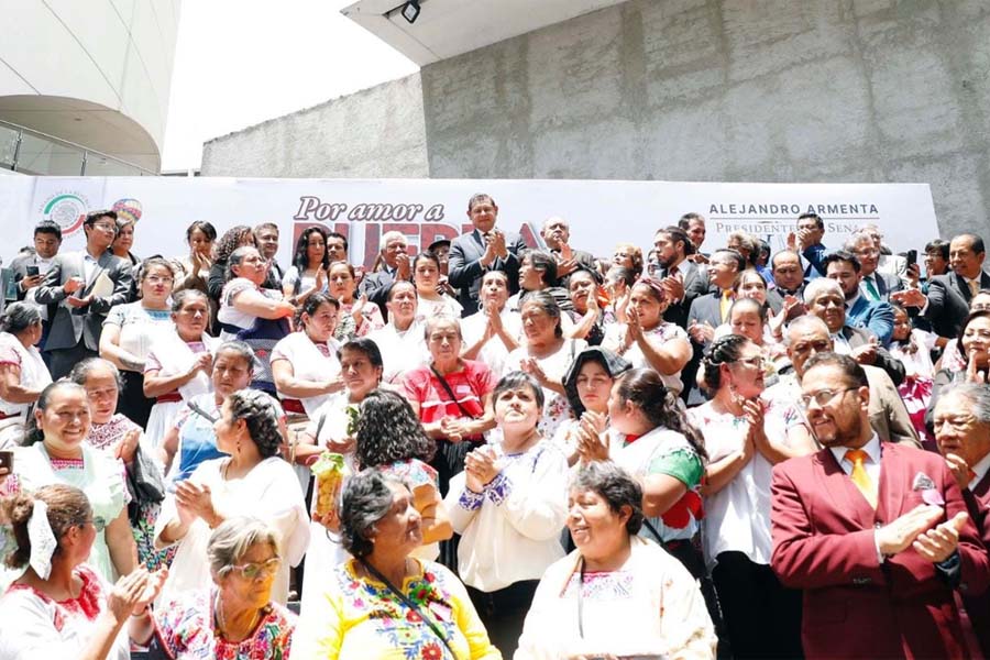 Armenta, orgulloso de Puebla, promueve los rincones mágicos en el Senado