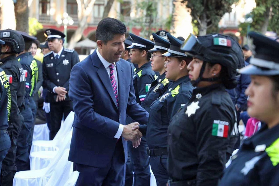 Policías de Puebla capital reciben becas en instituciones educativas