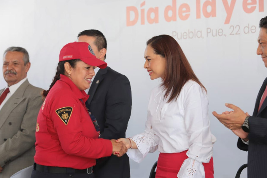 Labor de cuerpo de bomberos, invaluable para la comunidad: Gaby Bonilla