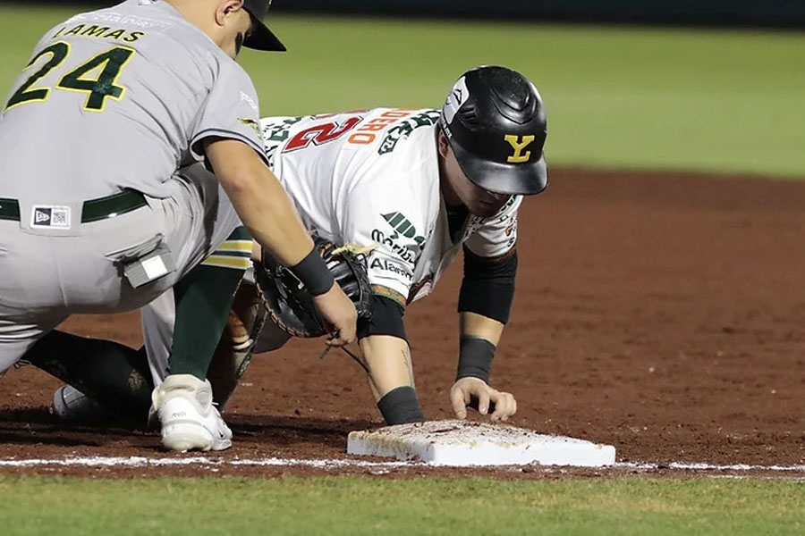 Pericos se impone 3-1 sobre Leones en el inicio de la Serie