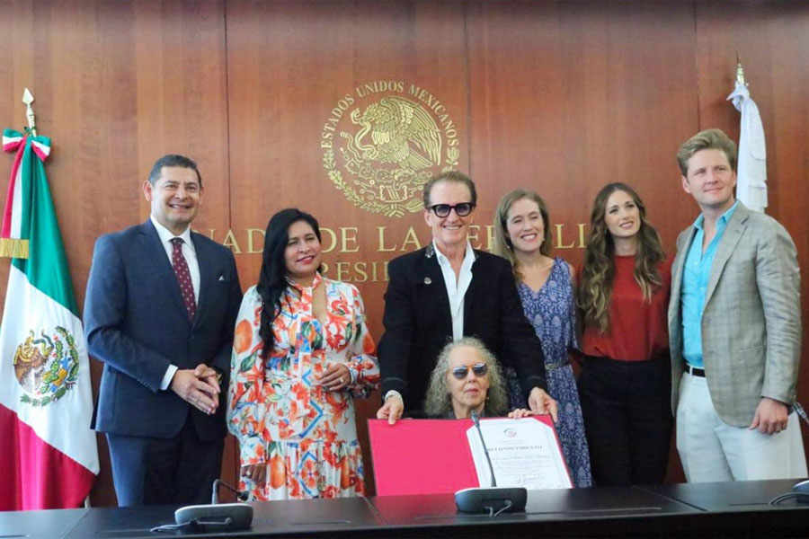 El senador Armenta impulsa reconocimiento a trayectoria del cantante Emmanuel