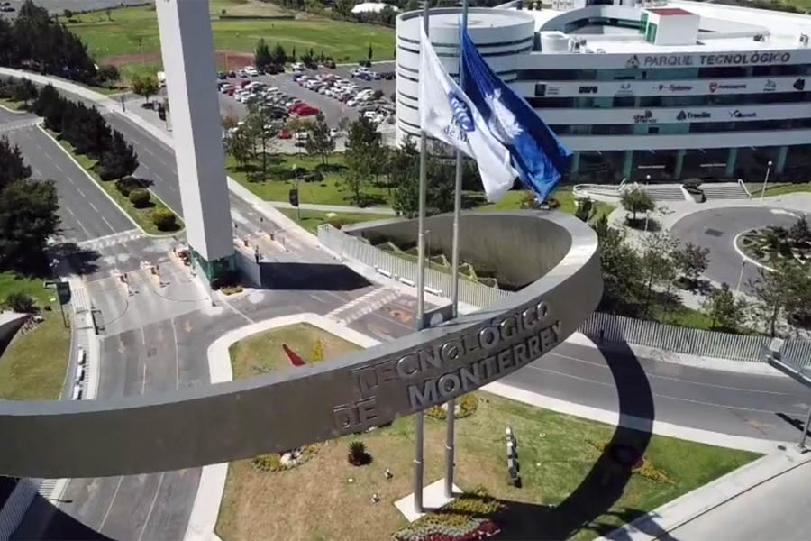 Tec de Monterrey expulsa a agresores de joven golpeado en Angelópolis