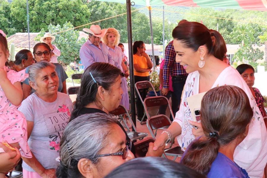 En tierra de Zapata Olivia Salomón reitera su confianza en un proceso demócrata