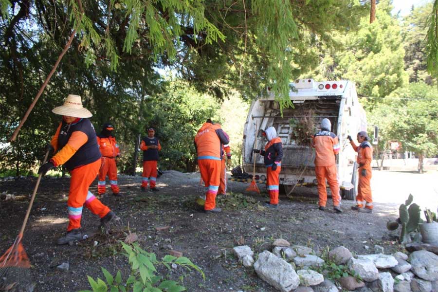 Ayuntamiento de Puebla realiza jornada de servicios en El Aguacate