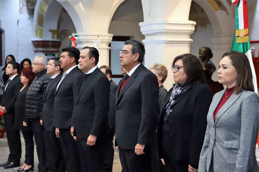 Preside Sergio Salomón ceremonia por aniversario luctuoso de Miguel Barbosa Huerta