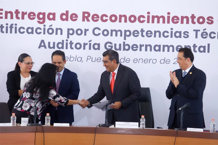 Con capacitación de funcionarios, gobierno de Puebla fortalece transparencia y quehacer gubernamental