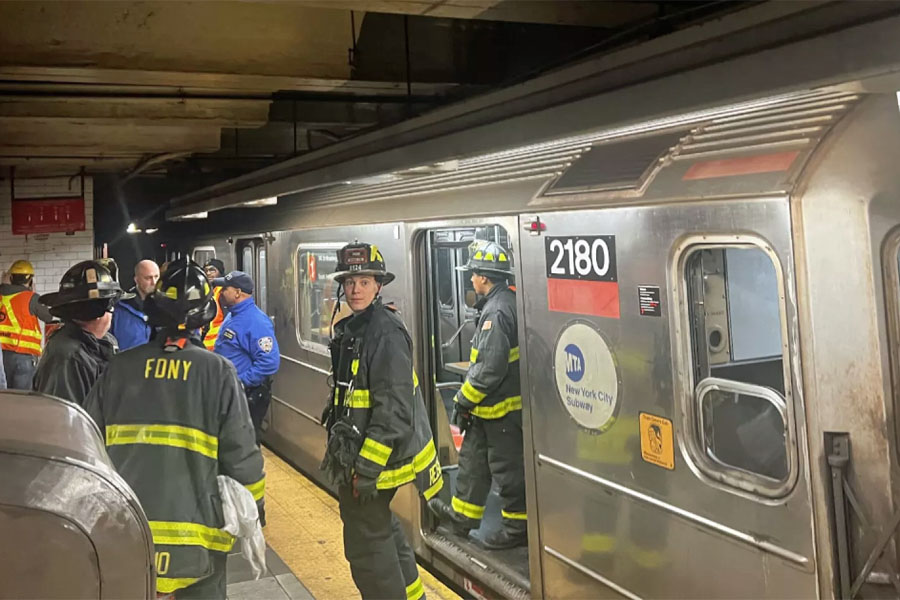 Chocan dos trenes del Metro de Nueva York dejó 24 heridos