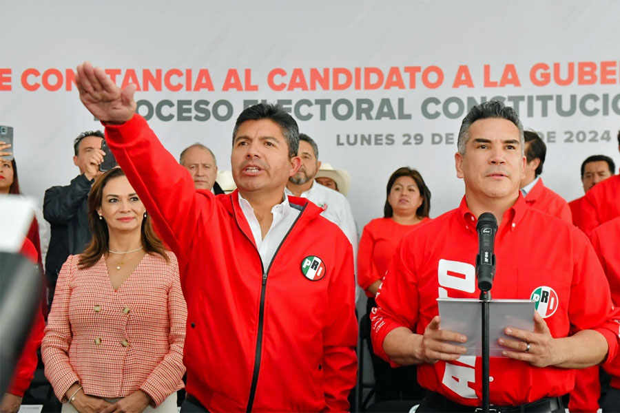 Tomó protesta Alejandro Moreno a Eduardo Rivera como candidato a la gubernatura de Puebla por el PRI