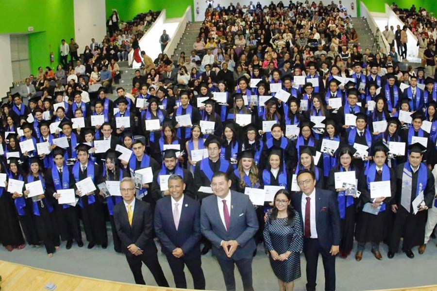 El futuro de Puebla está en las juventudes con conciencia crítica: Armenta