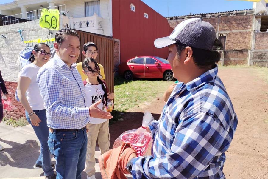 Eybar Márquez reconoce la importancia del comercio local