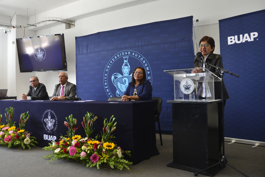 Celebra la Rectora Lilia Cedillo Ramírez el crecimiento de la Preparatoria Simón Bolívar en Atlixco