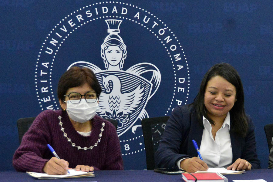 Con un aumento de 4 por ciento firma BUAP contratos colectivos de trabajo con SITBUAP y ASPABUAP